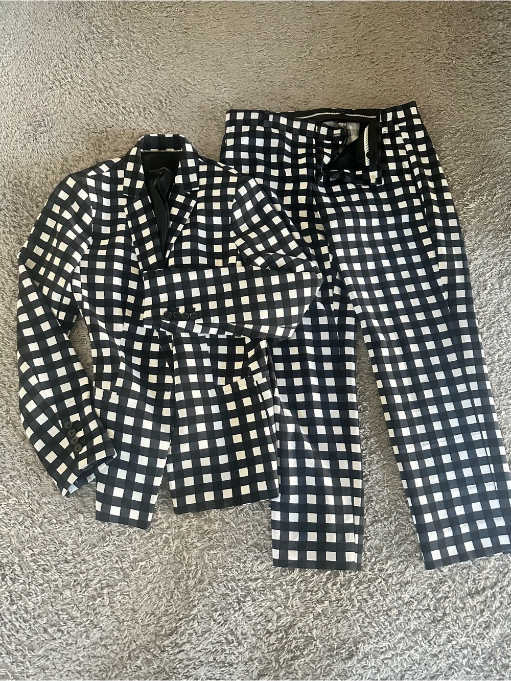 Black & White gingham Blazer size 8 and pants size 10 Set
